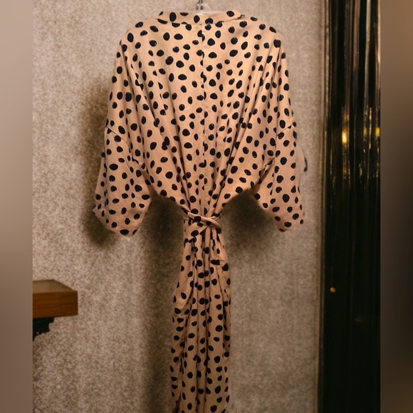 NWT Women’s Plus Size Drop Sleeves Kimono Style Shirt Dress Hummus Dot Size 3X - Picture 6 of 9